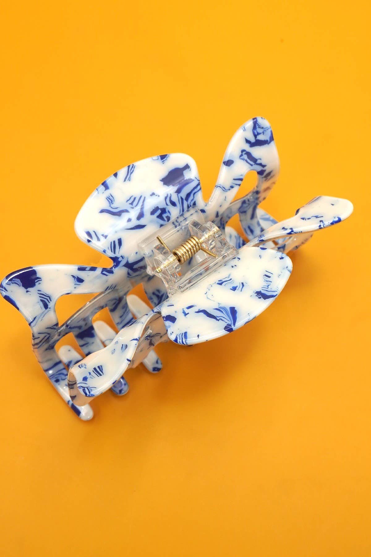 VINTAGE TOILE PATTERN PORCELAIN HAIR CLAW CLIPS Robin Boutique