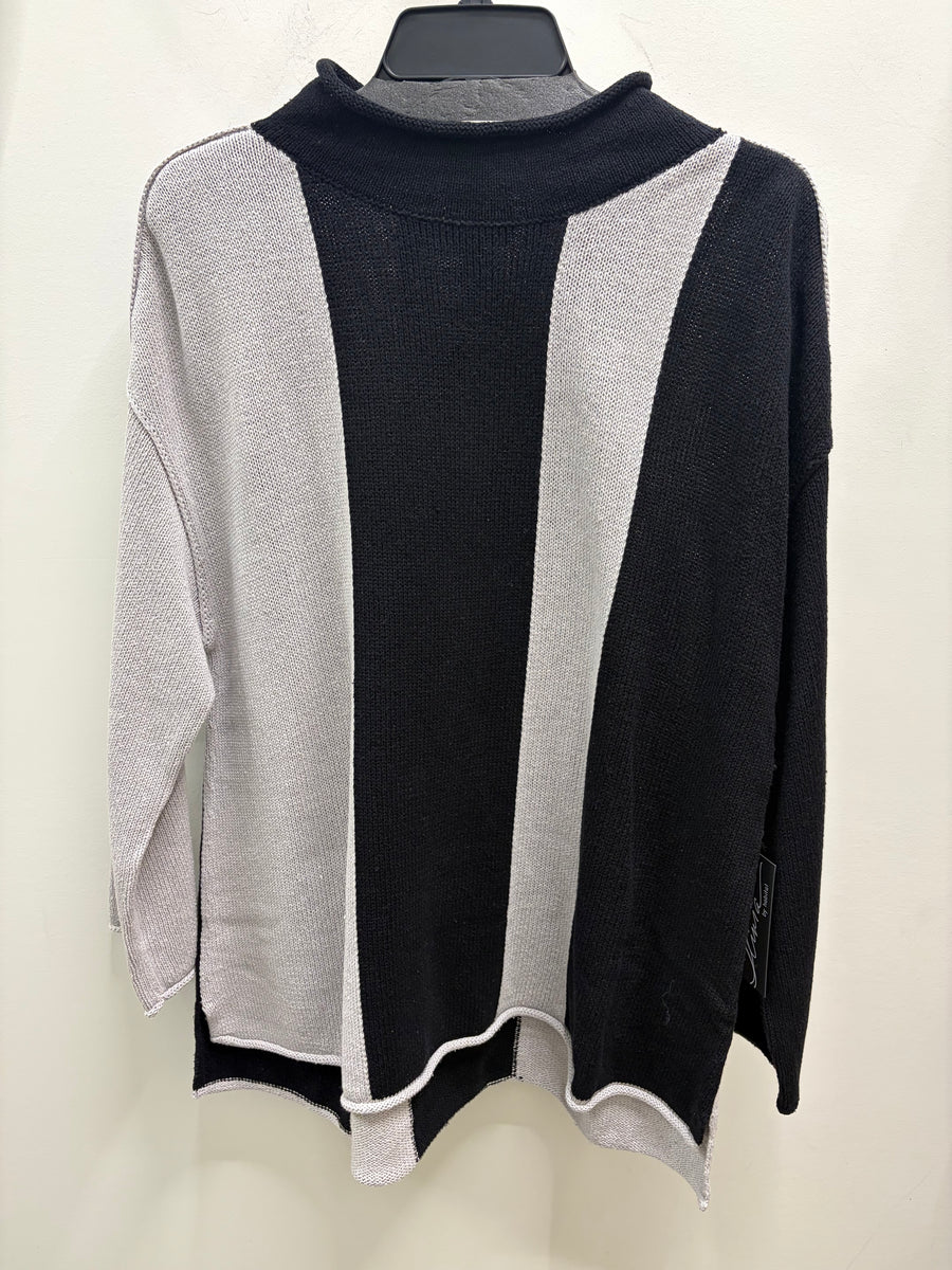 Vertical Vibes Tunic by Olivia