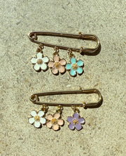 Gold Plated Kilt Pin with Dangling Flowers Brooch Charm Robin Boutique