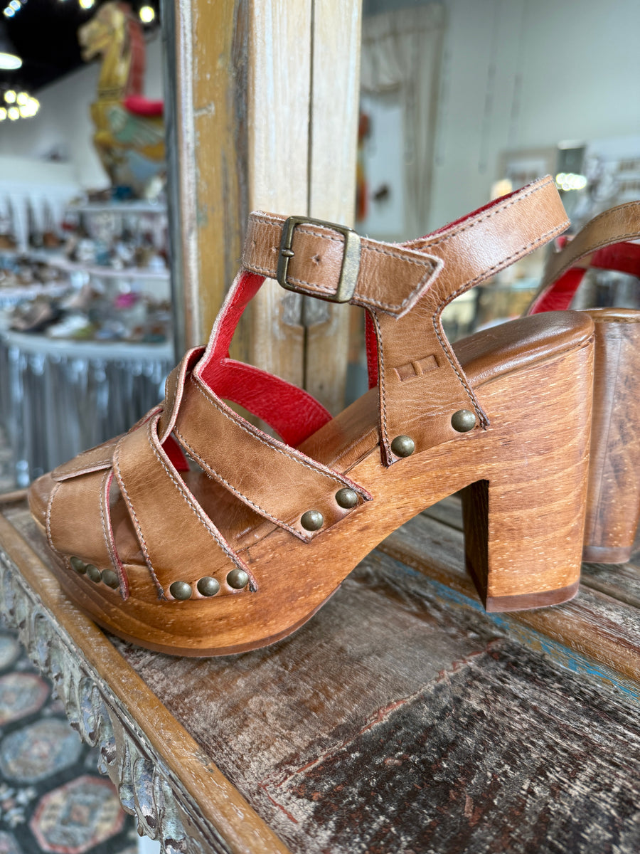 Bedstu Caitlin Platform Sandal