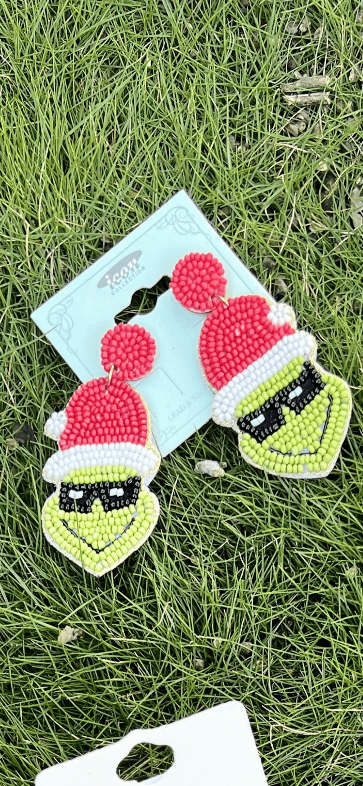 Christmas Themed Earrings - Robin Boutique-Boutique 