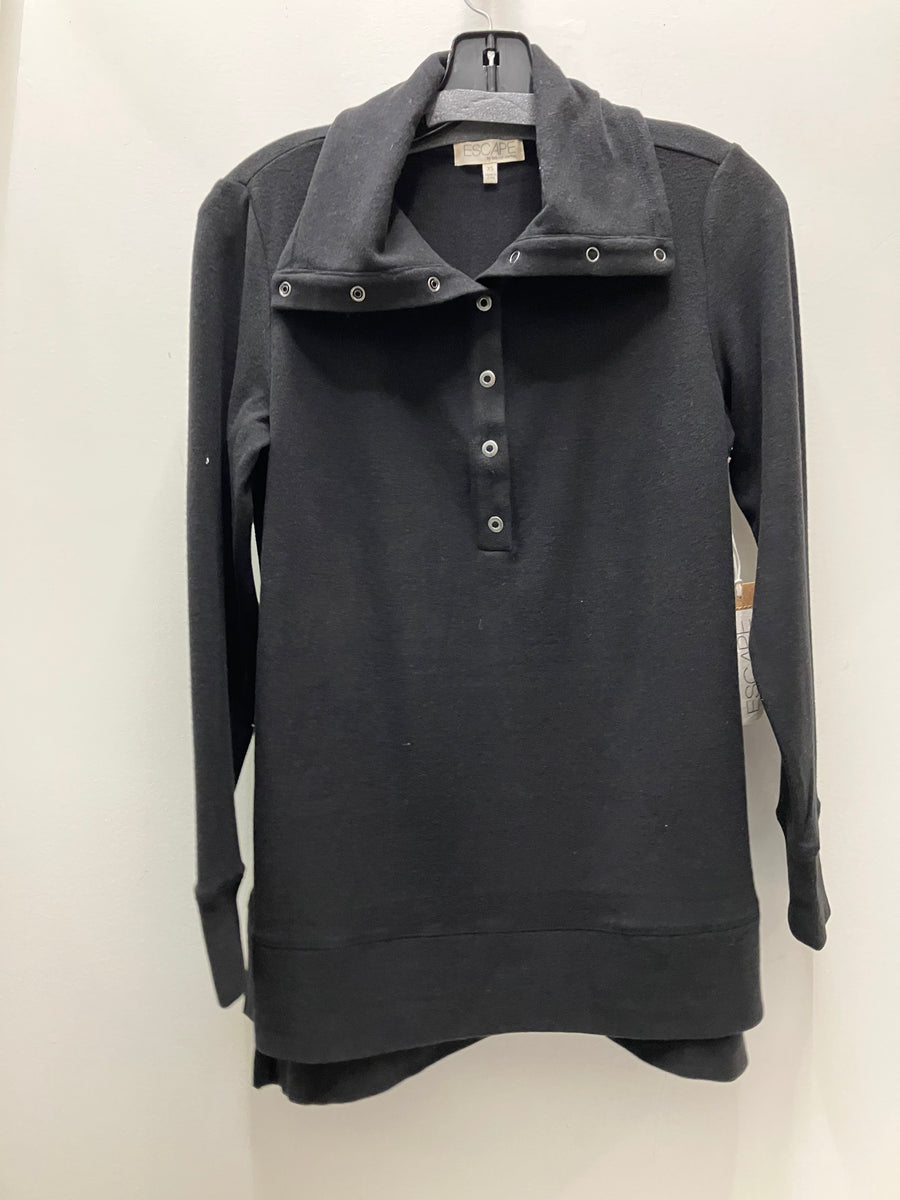 Butter Rib Knit Snuggly Snap To It Pullover by Escape