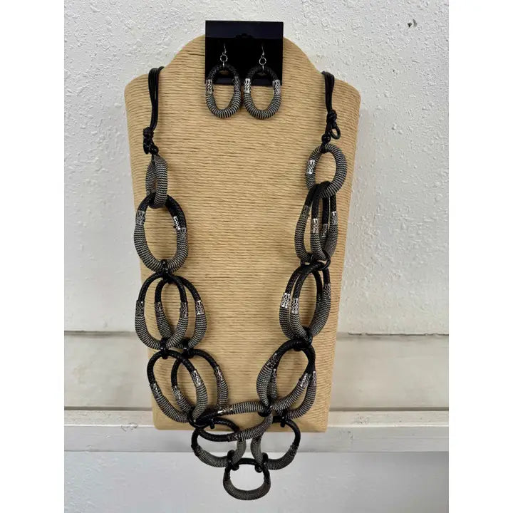Black and Grey Ring Necklace Set