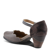 L'Artiste Parchelle Closed Toe Leather Shoe