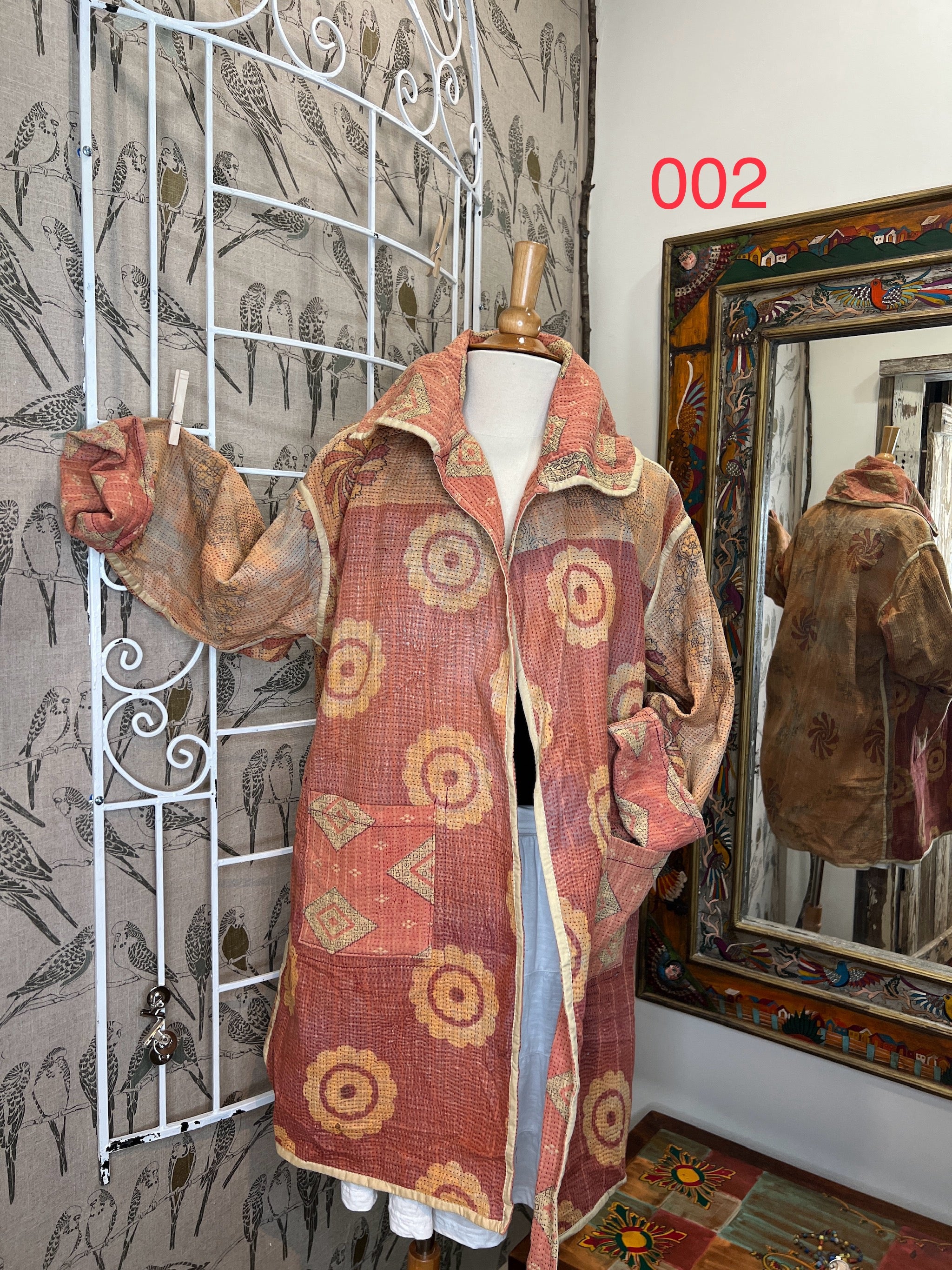 Coat w/collar by Robin