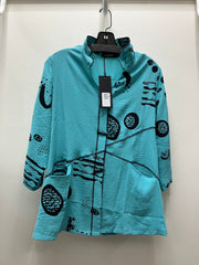 Horn Button Top by Creations