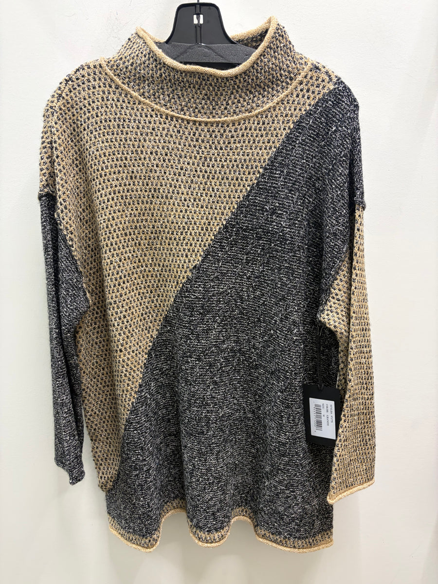 Diagonal Darlings Tunic by Olivia