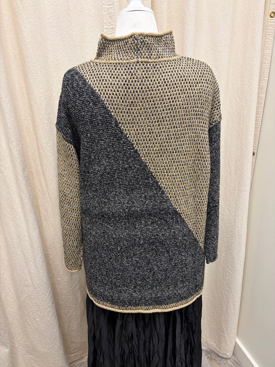 Diagonal Darlings Tunic by Olivia