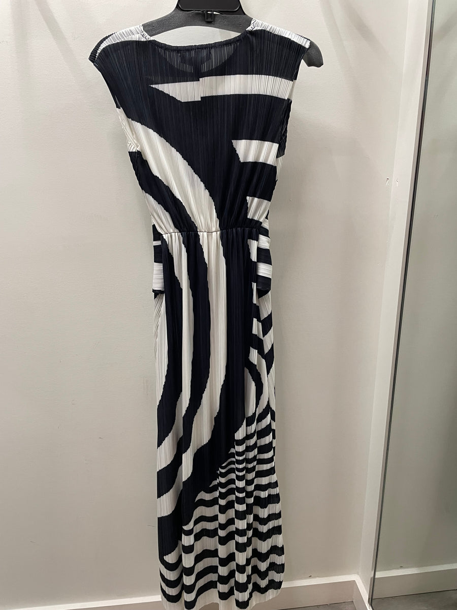 Monochrome Pleat Maxi Dress