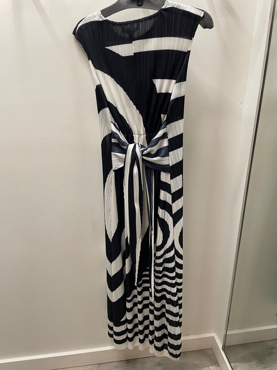 Monochrome Pleat Maxi Dress