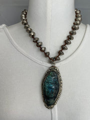 Guanyin Carved in Labradorite Short Necklace