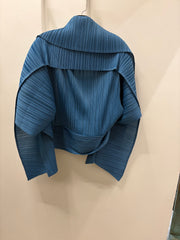 Pleated 2-Way Kimono Jacket by EllyNDale