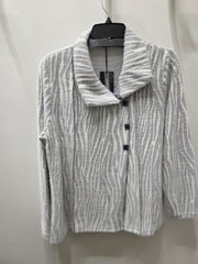 Square Button Top by Creations