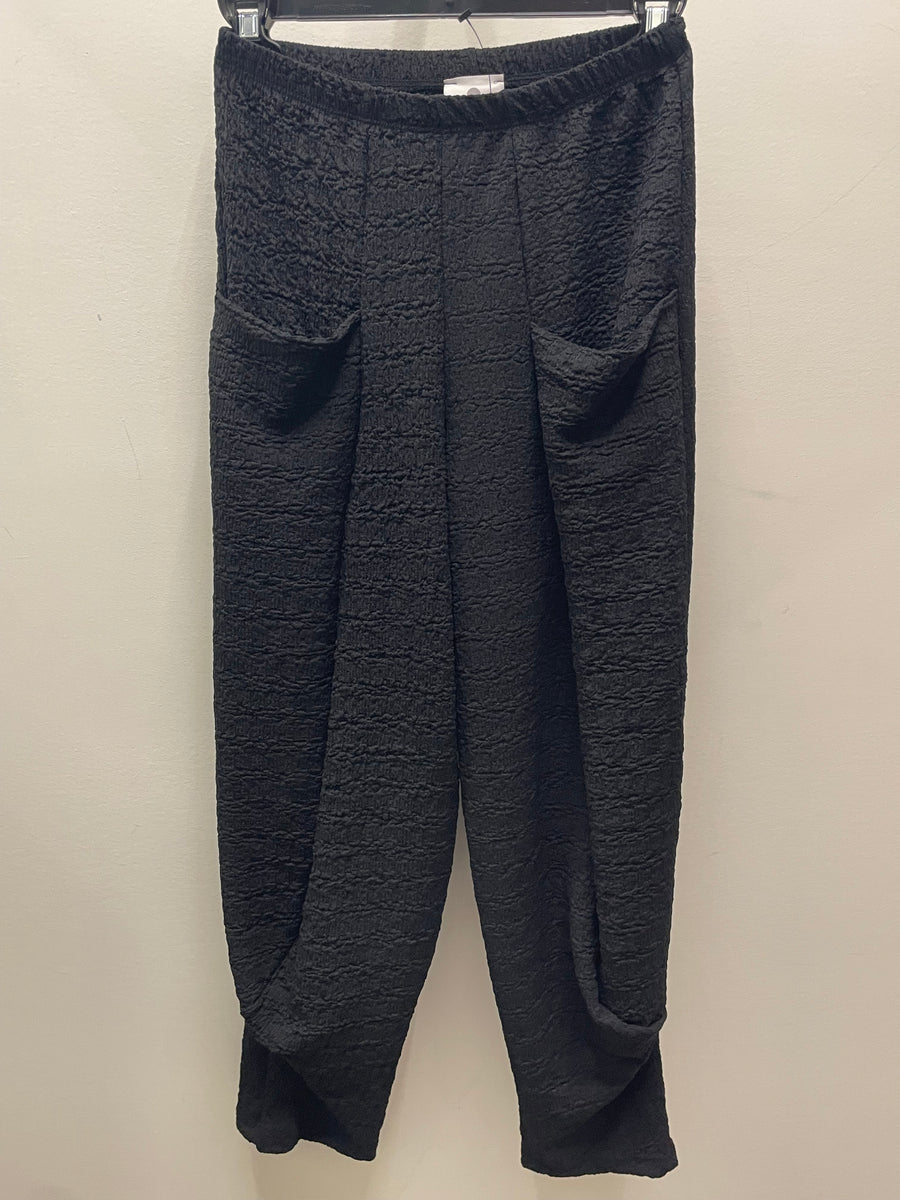 Waffle Capri Pant by Inoah