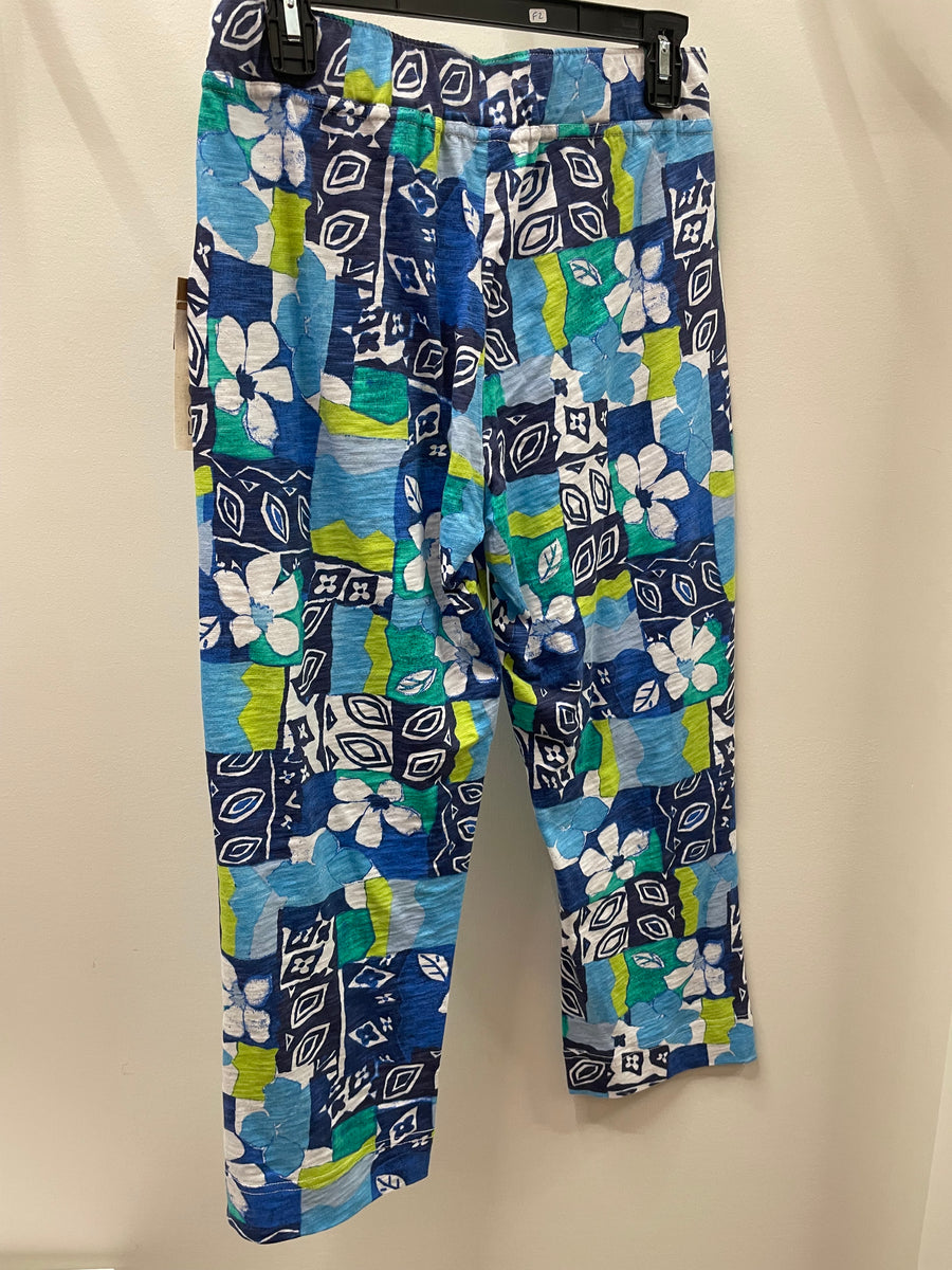 Island Hand Block Pocket Capri by Escape