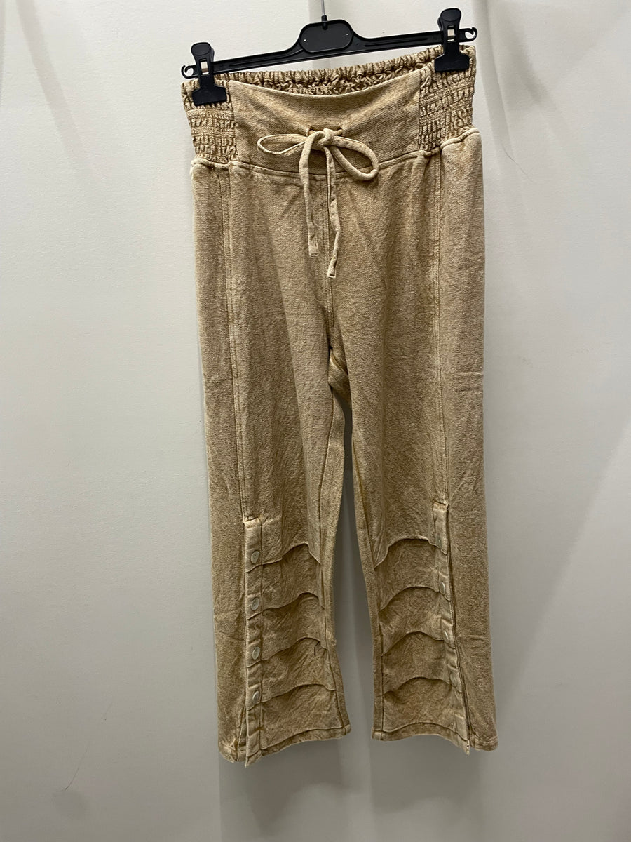 Weave Front Ruffle Pant by Paper Lace