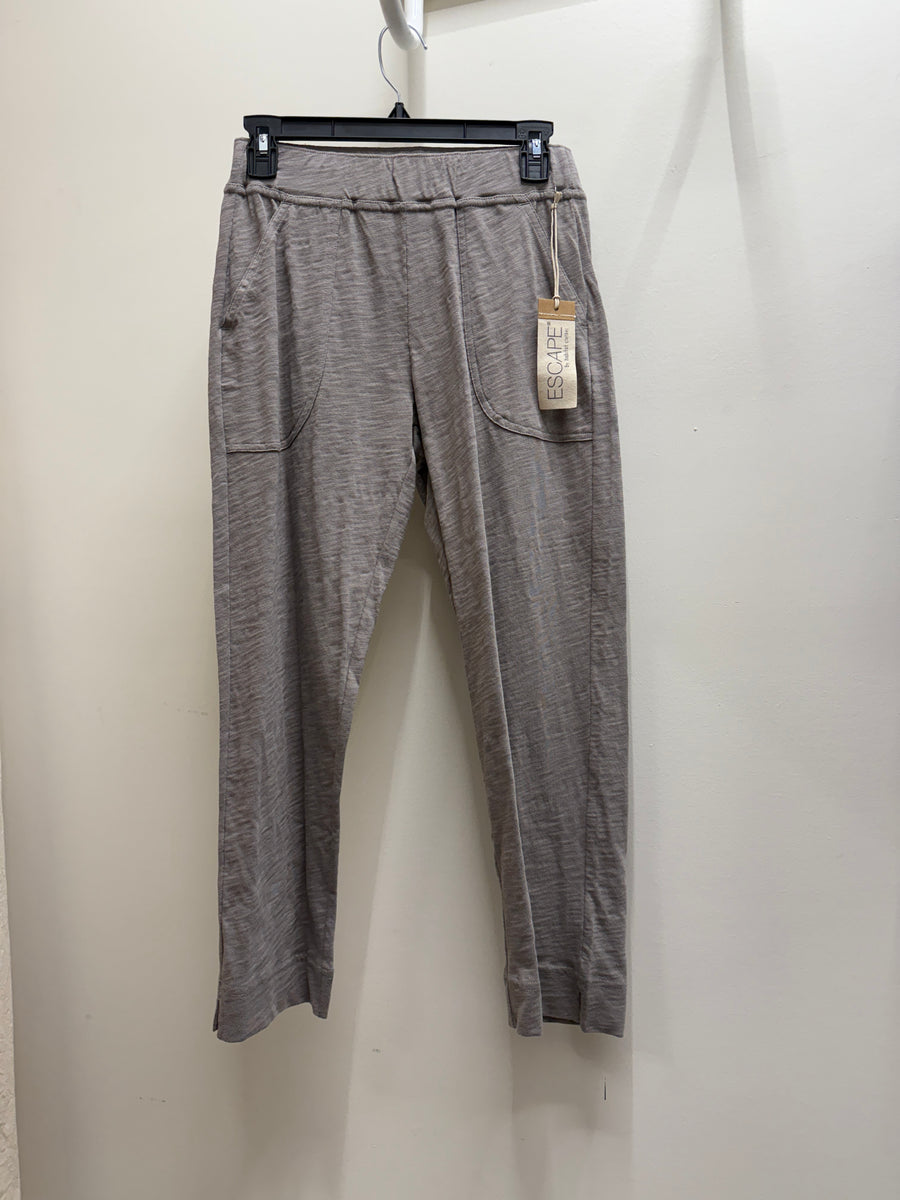 Cotton Slub Pocket Capri by Escape