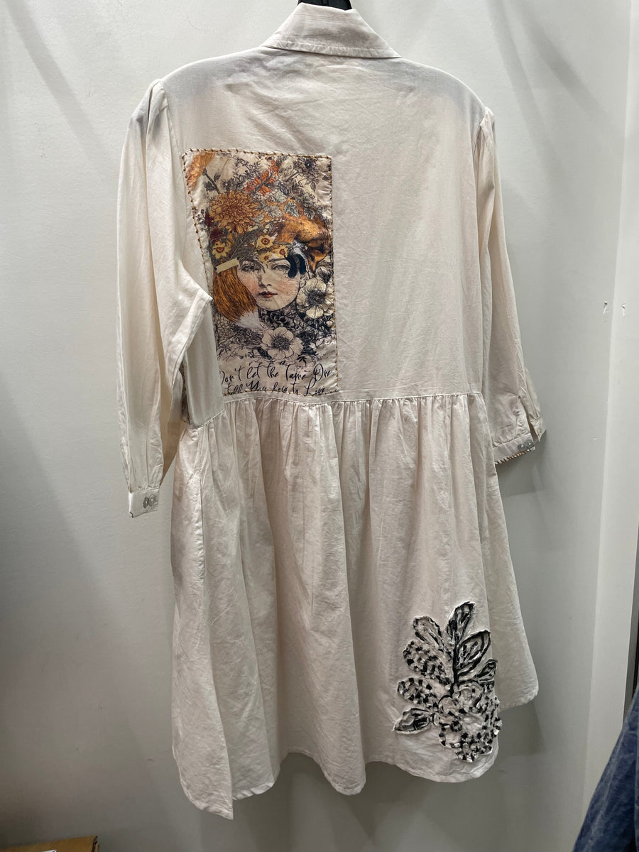 Bunny Appliqué Tunic by Paper Lace
