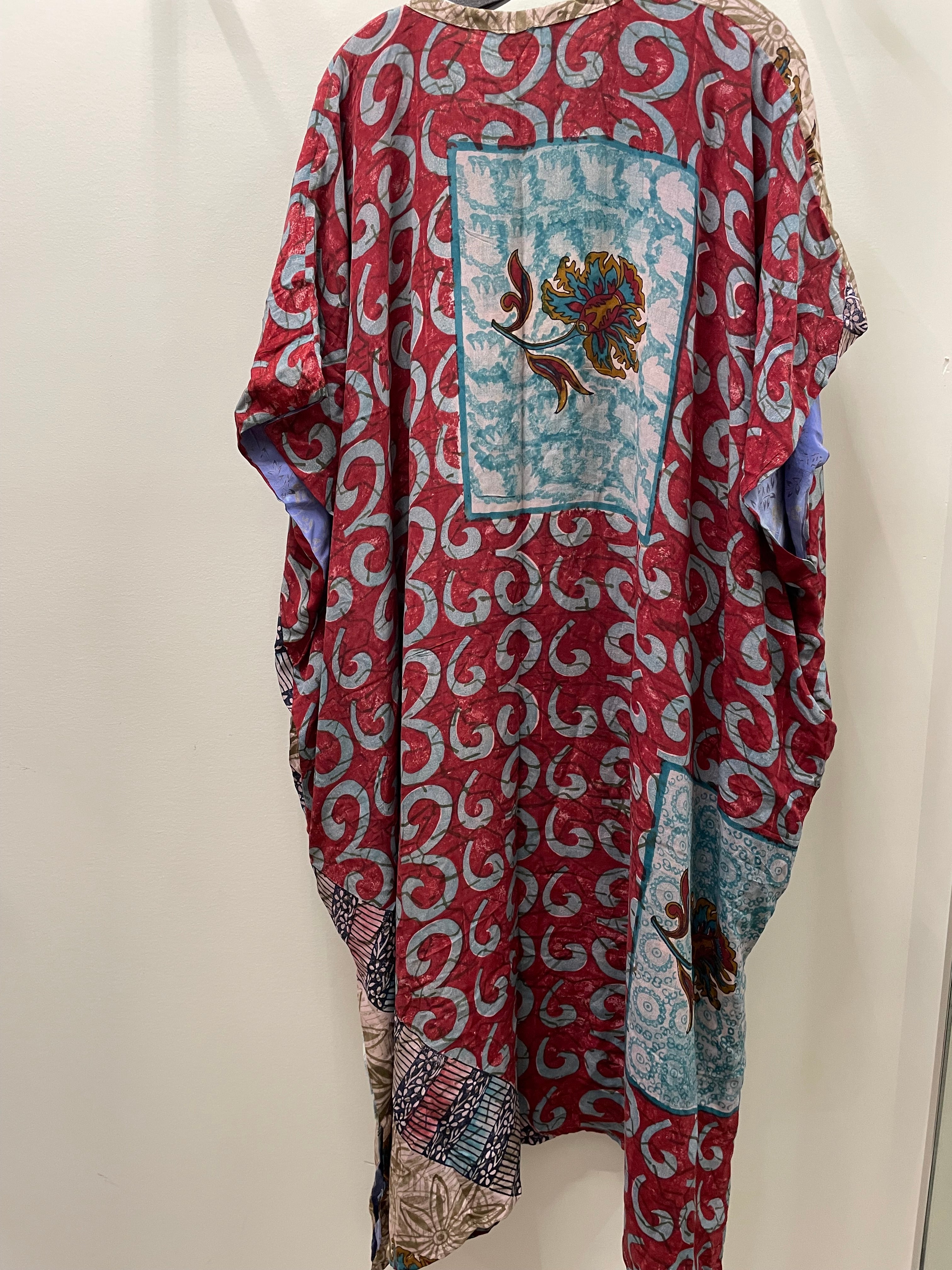 Float On Muu #215 by Kantha Bae