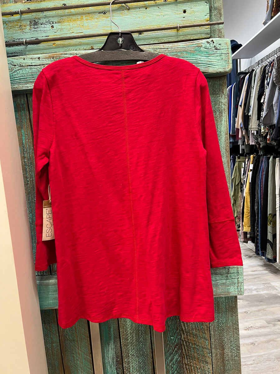 V-Neck Tunic 3/4 Sleeve Slub Tee in Cherry by Escape
