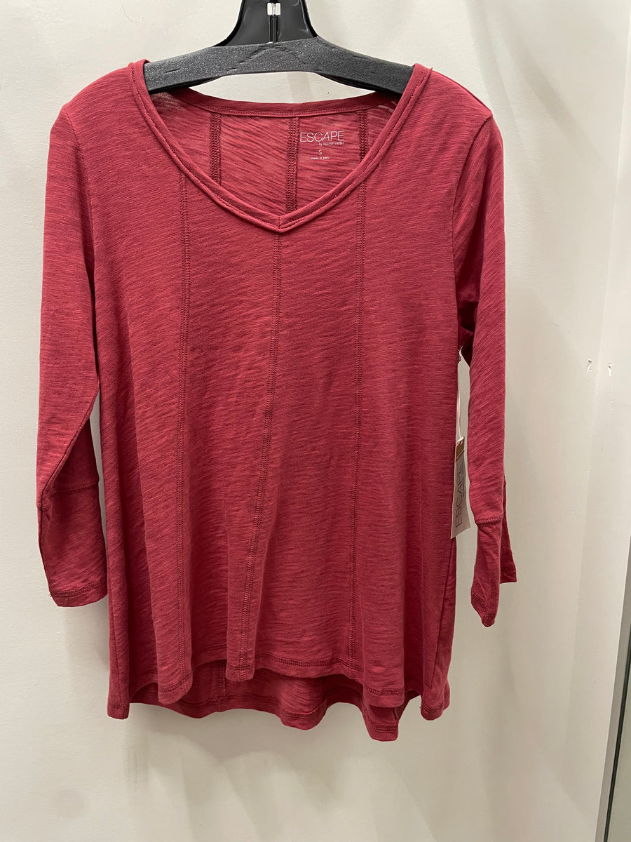 Freedom V-Neck Tee by Escape