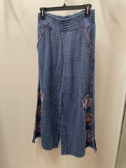 Embroidered Gauze Capri by Avanti del Amour