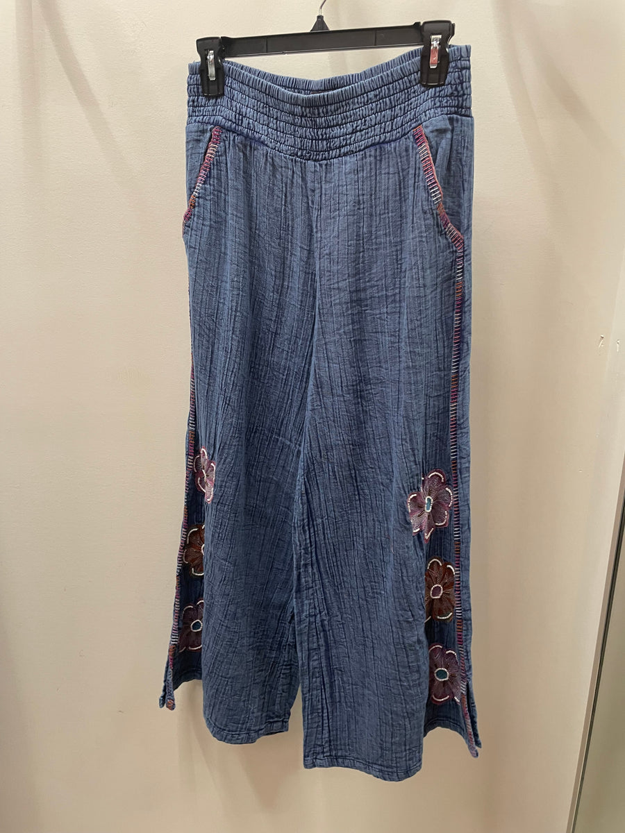 Embroidered Gauze Capri by Avanti del Amour