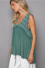 Sleeveless Empress Top