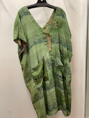 Duality Split Muu #274 by Kantha Bae
