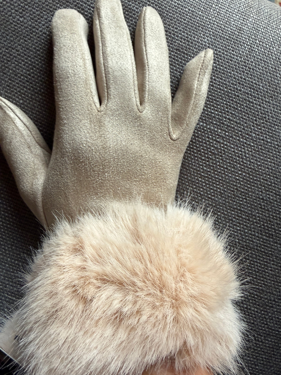 Soft Touch Screen Gloves with Fake fur cuffs Beige Robin Bourtique