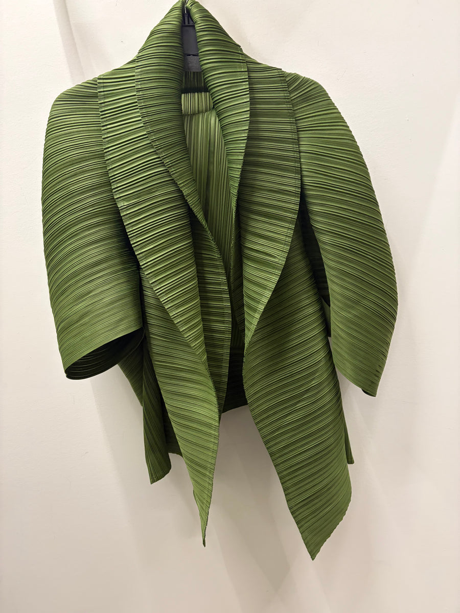 Pleated 2-Way Kimono Jacket by EllyNDale