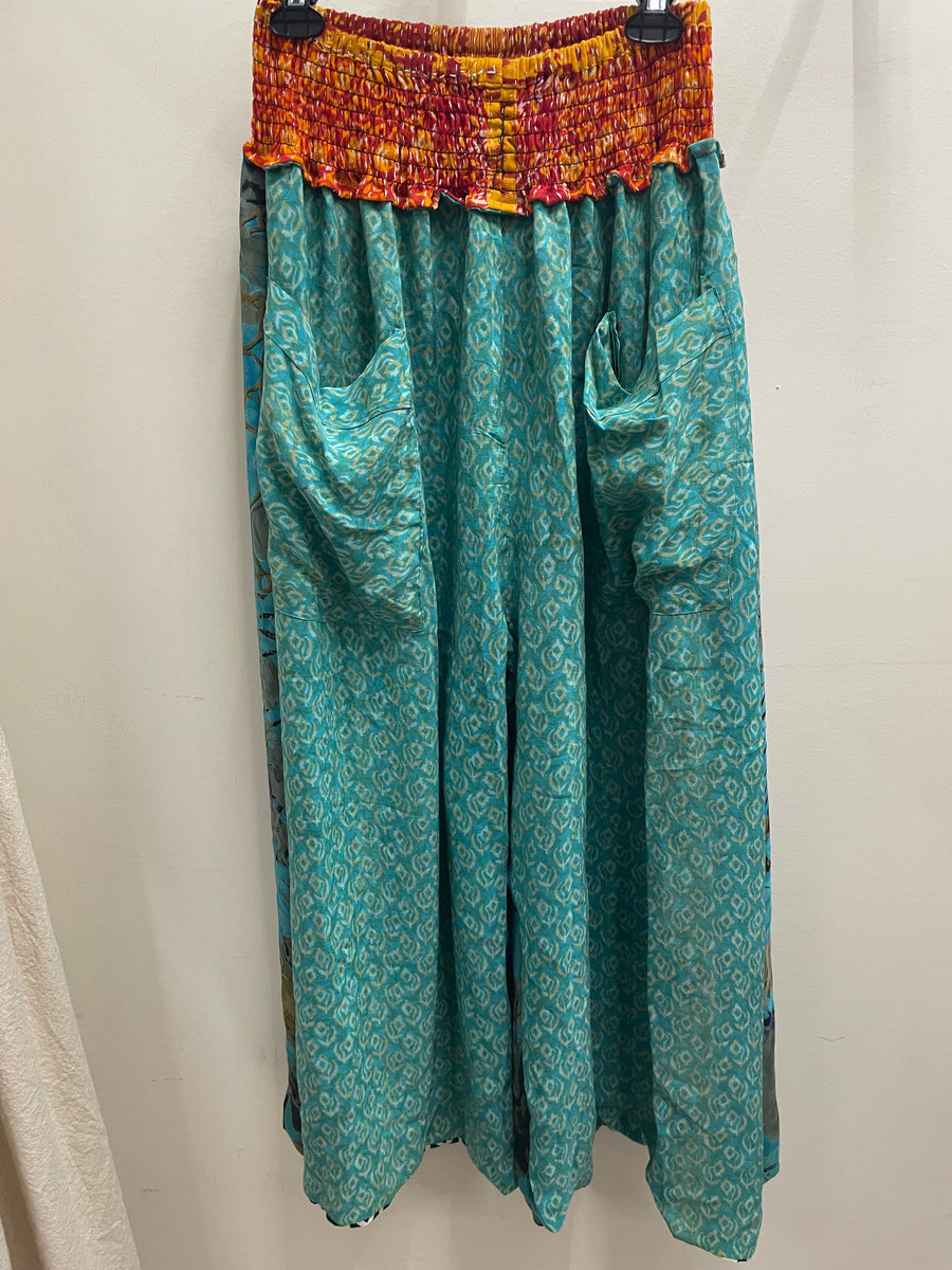 Silk Synergy Side Slit Pants #018 by Kantha Bae