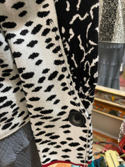 Black & White Animal Knit Pullover - Robin Boutique-Boutique 