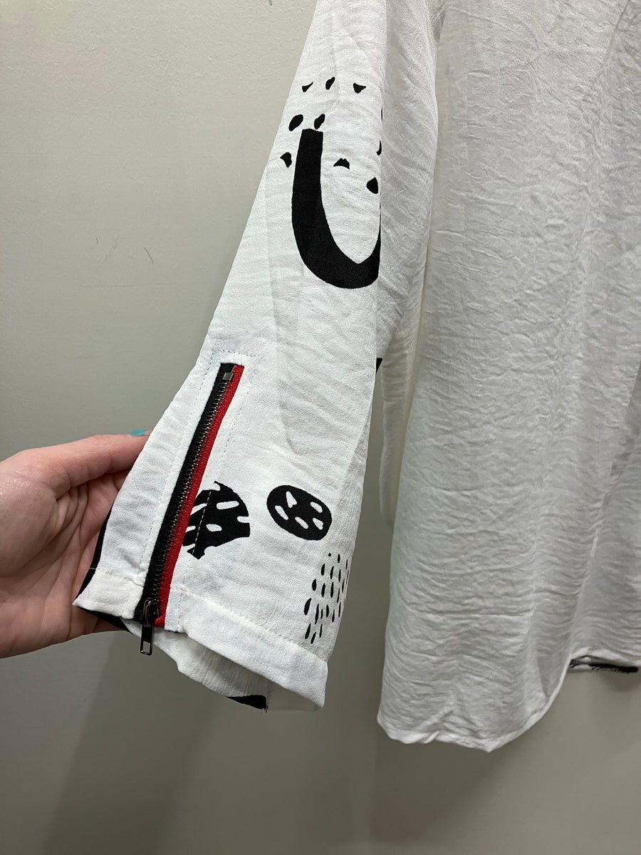 Horn Button Top by Creations