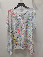 Textured Elbow Sleeve Top in Floral Bliss Print by Inoah