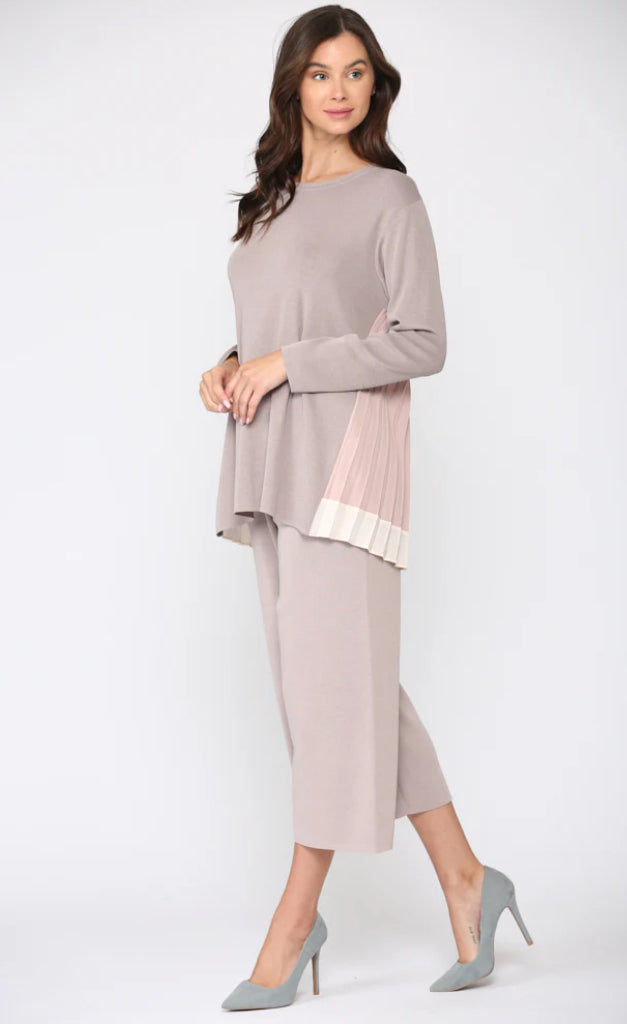 Summa Ribbed Knit Top with Back Pleats 21188SW