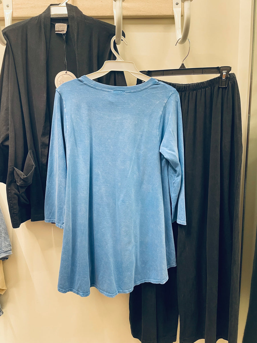 Ollie Tee by Doodles