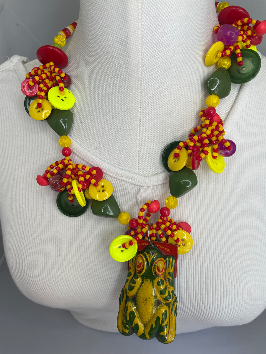 Green Frog Clicker Necklace by The Vintage Jewel