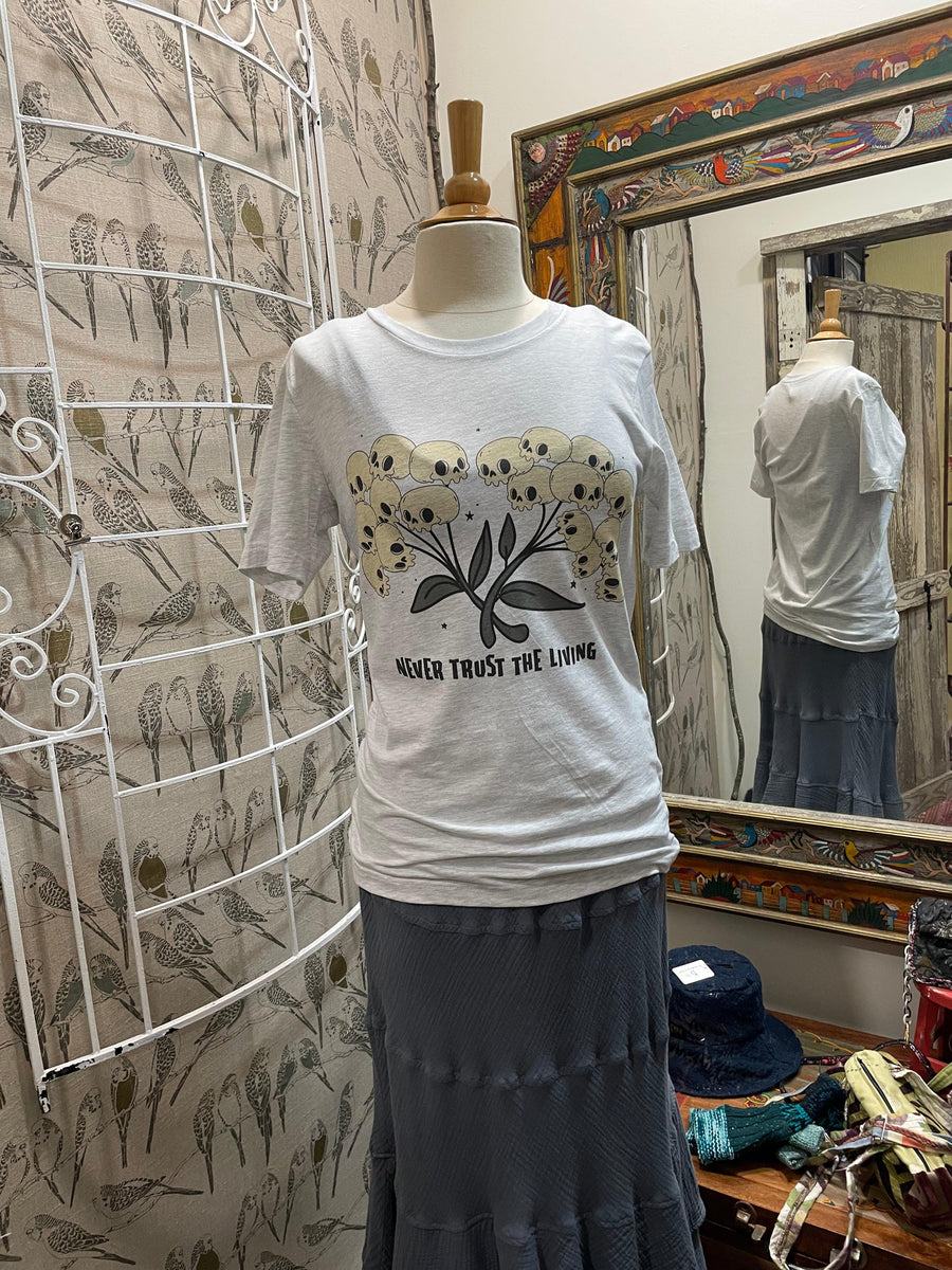 Halloween Graphic Tee - Robin Boutique-Boutique 