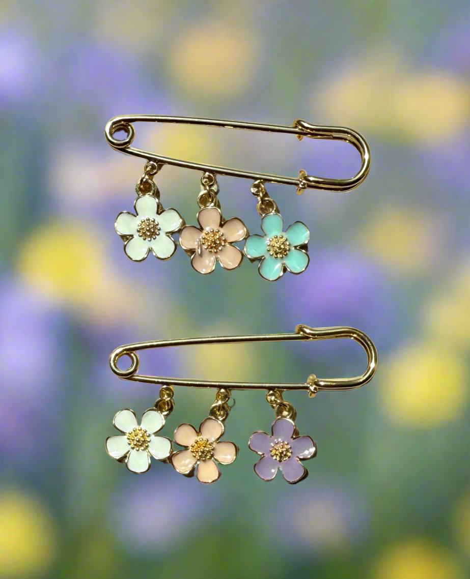 Gold Plated Kilt Pin with Dangling Flowers Brooch Charm Robin Boutique