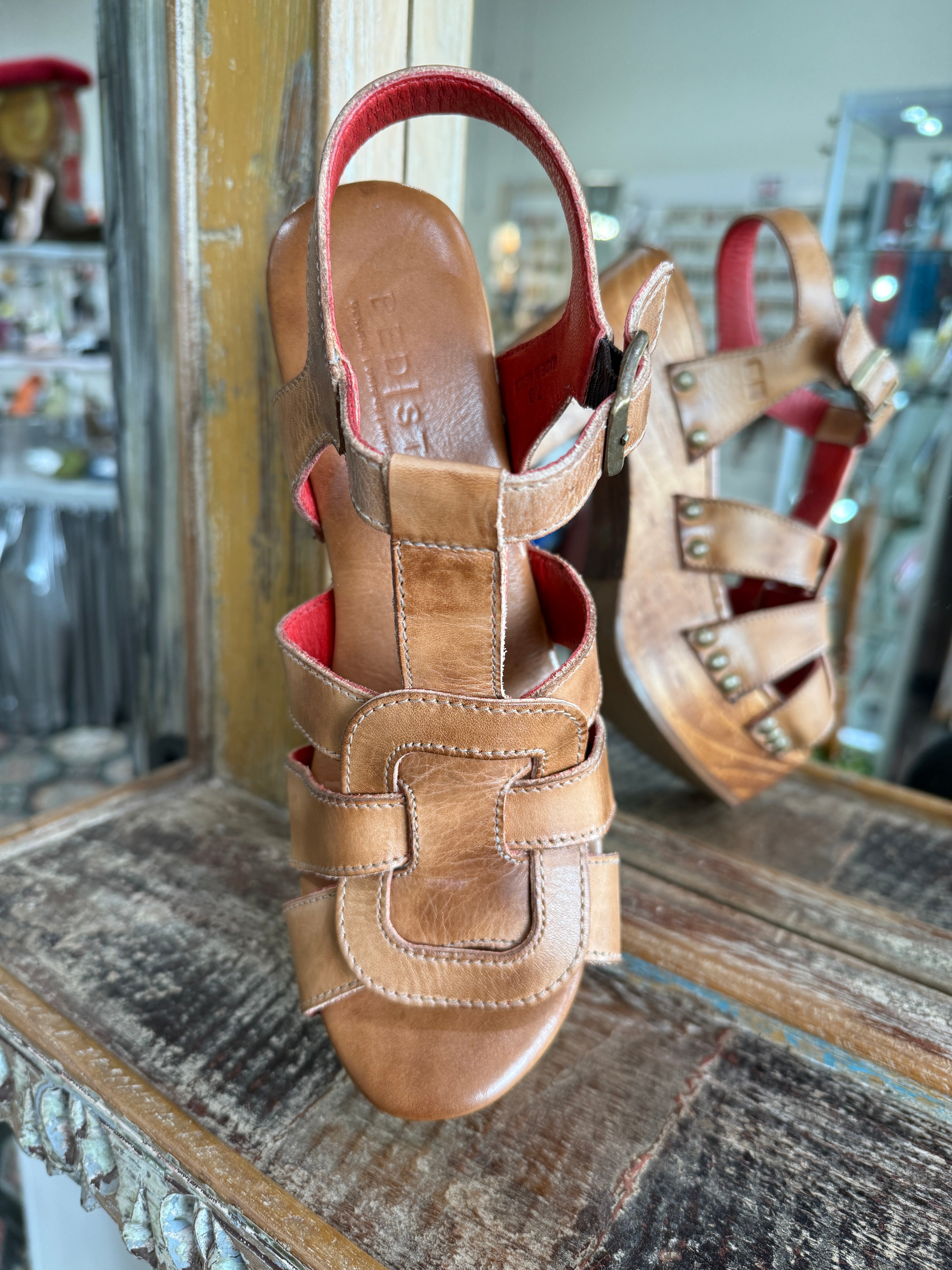 Bedstu Caitlin Leather Platform Sandal Robin Boutique