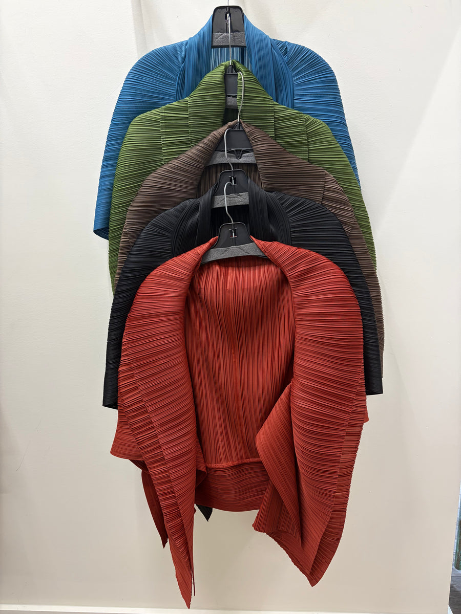 Pleated 2-Way Kimono Jacket by EllyNDale