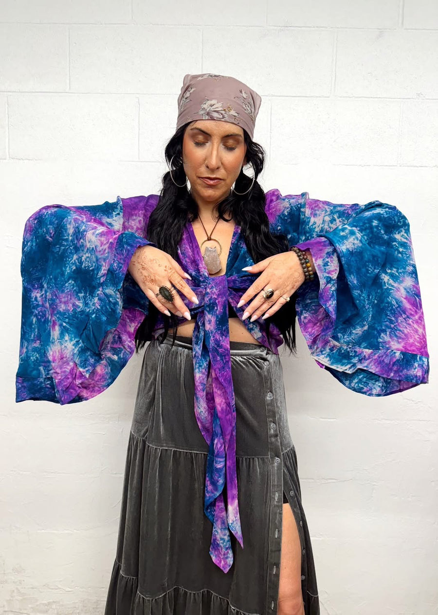 Opal Zepplin Shrug #096 by Kantha Bae