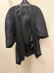 Pleated 2-Way Kimono Jacket by EllyNDale