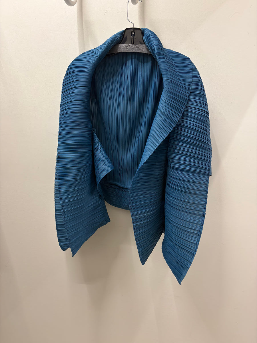 Pleated 2-Way Kimono Jacket by EllyNDale