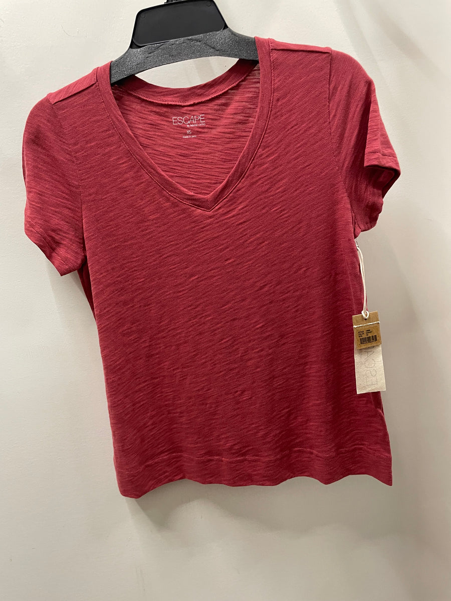 Solid Short Sleeve V-Neck Tee by Escape