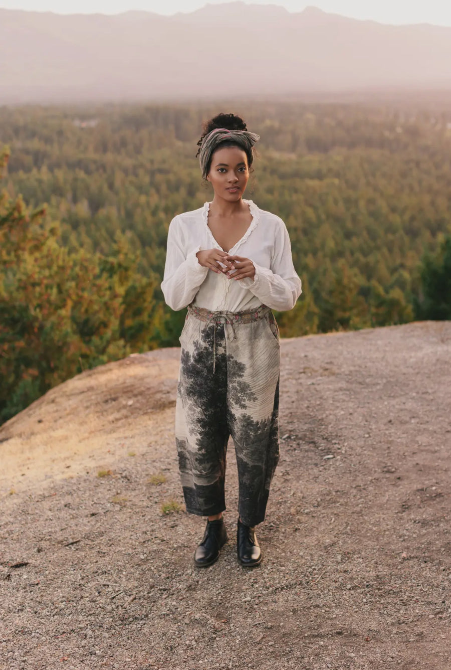 Still I Rise Cropped Pants by Market Of Stars