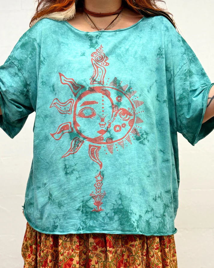 Boxy Dream Tee Presence & Wonder by Kantha Bae