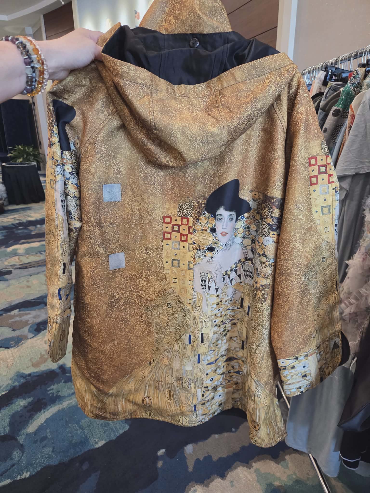 Reversible Raincoat with Geisha