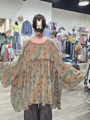 Crepe Sari Bell Sleeve Golddust Crop Top #072 by Kantha Bae